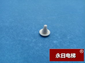 电梯安全防护细节 白色门豆厅门防撞粒的关键作用与规格解析